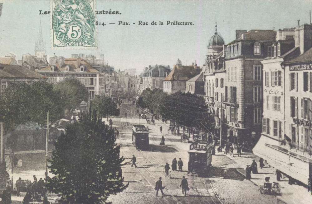  - Pau : Rue de la Préfecture ; carte postale ; Bibliothèque Patrimoniale Pau, cote 8-077-1 - 