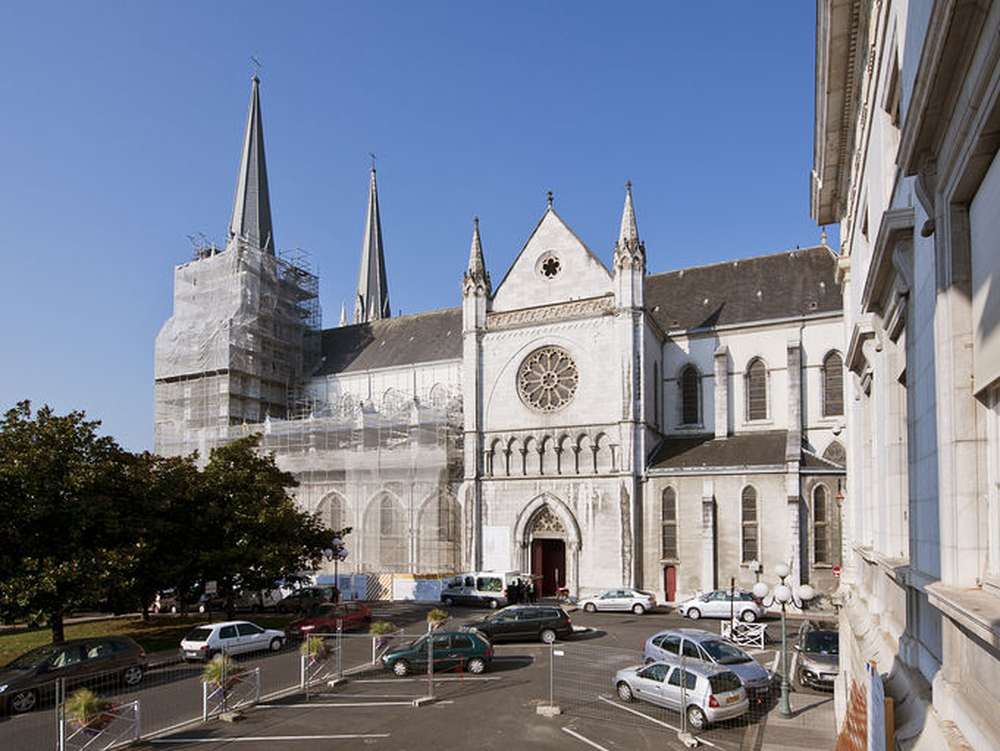  - Ville de Pau, Région Aquitaine - Inventaire général. Michel Dubau - 