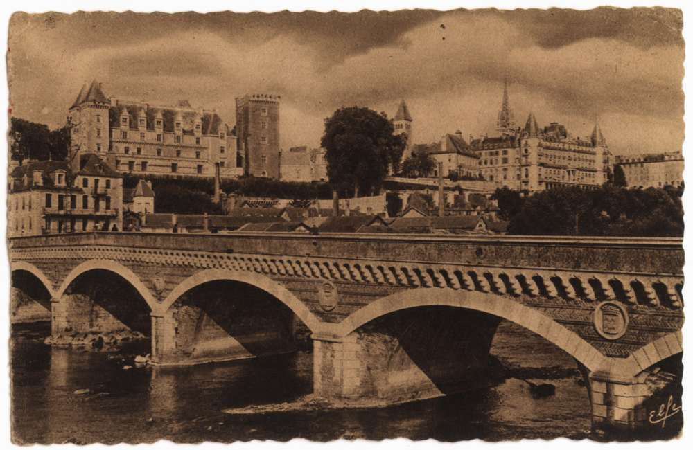  - [Pau : Le Pont du 14 juillet], carte postale,  Archives départementales des Pyrénées-Atlantiques, cote 8FI445-2-00571 - 