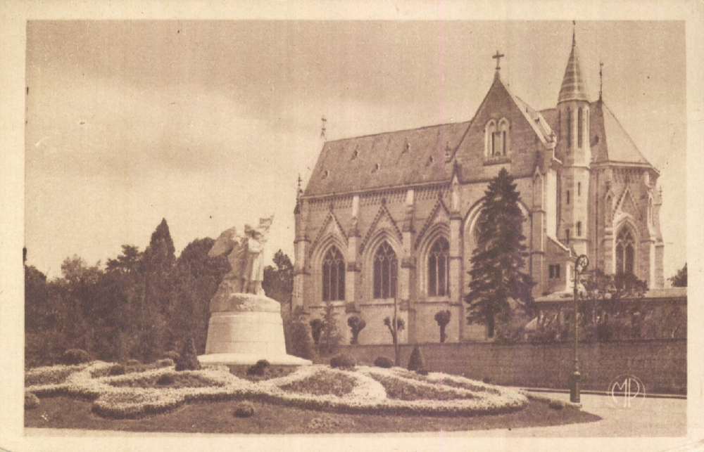  - Sans titre [Pau : La Chapelle des Réparatrices] ; carte postale ; Bibliothèque Patrimoniale Pau, cote 5-047-4 - 