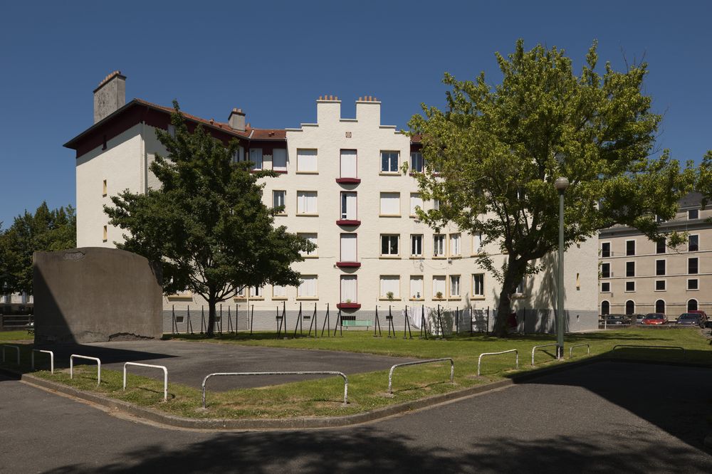  - Ville de Pau, Région Aquitaine – Inventaire général. Adrienne Barroche  - 